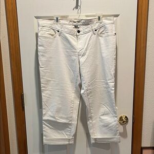 Eddie Bauer Women’s Boyfriend Crop Jeans